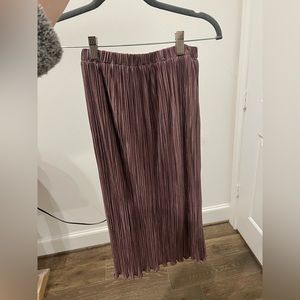 Lavender/purple maxi skirt with pleats